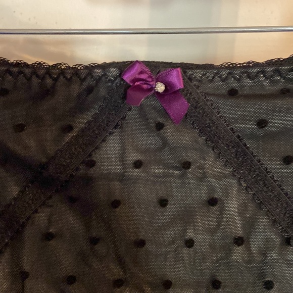 Vixen by Leg Ave Velvet Polka Dot Purple Bow Diamond Bra Garter Panty Set SZ SM - Picture 4 of 8